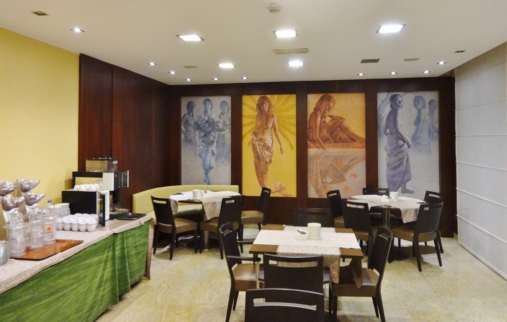 Hotel Tiffany Milano Треццано-суль-Навиглио Экстерьер фото