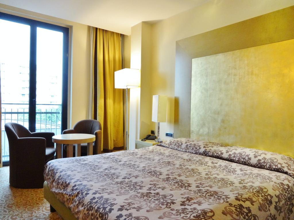 Hotel Tiffany Milano Треццано-суль-Навиглио Экстерьер фото