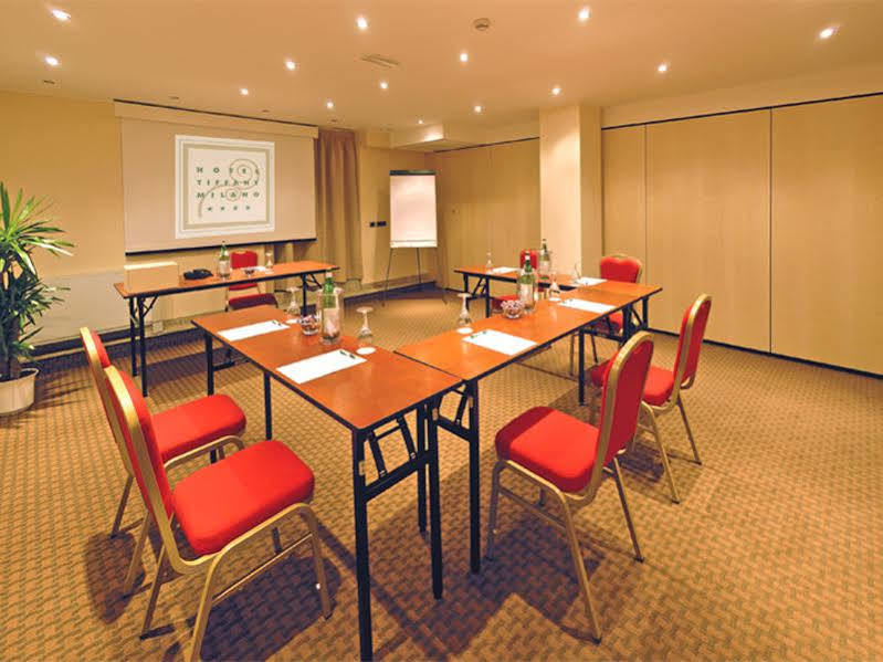 Hotel Tiffany Milano Треццано-суль-Навиглио Экстерьер фото